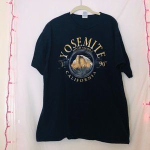 Yosemite Men's XL Navy Tee
